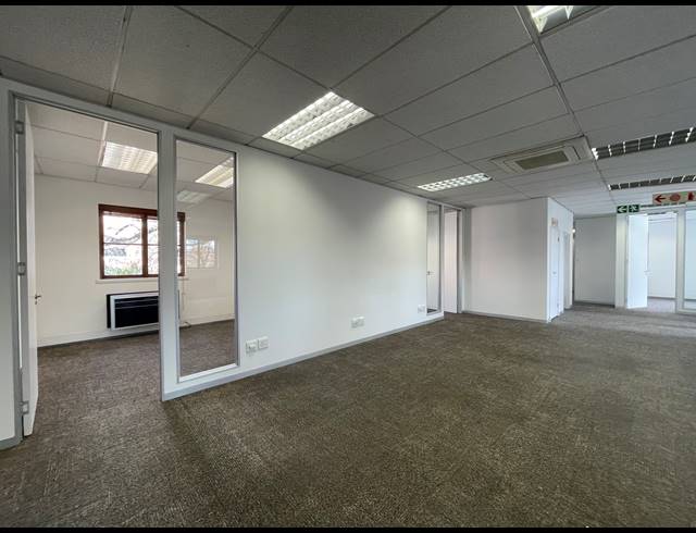385M² OFFICE TO LET IN SANDTON CENTRAL